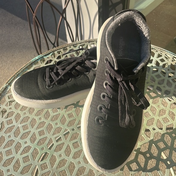 allbirds tennis shoes